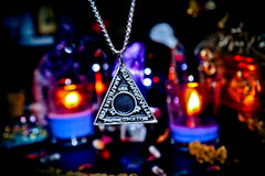 KING SOLOMON Magic Triangle Amulet! Banish Negative Energy, Repel Curses & Hexes, Gain Power & Ultimate Protection! Attract Wealth & Success! $$$