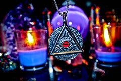 ** SHAPESHIFTING DJINN ** Metamorphosis Genie Amulet ~ Morph Into Any Object of Being ~ Sacred Illuminati Shaman Casting! * RARE Occult POWER! $